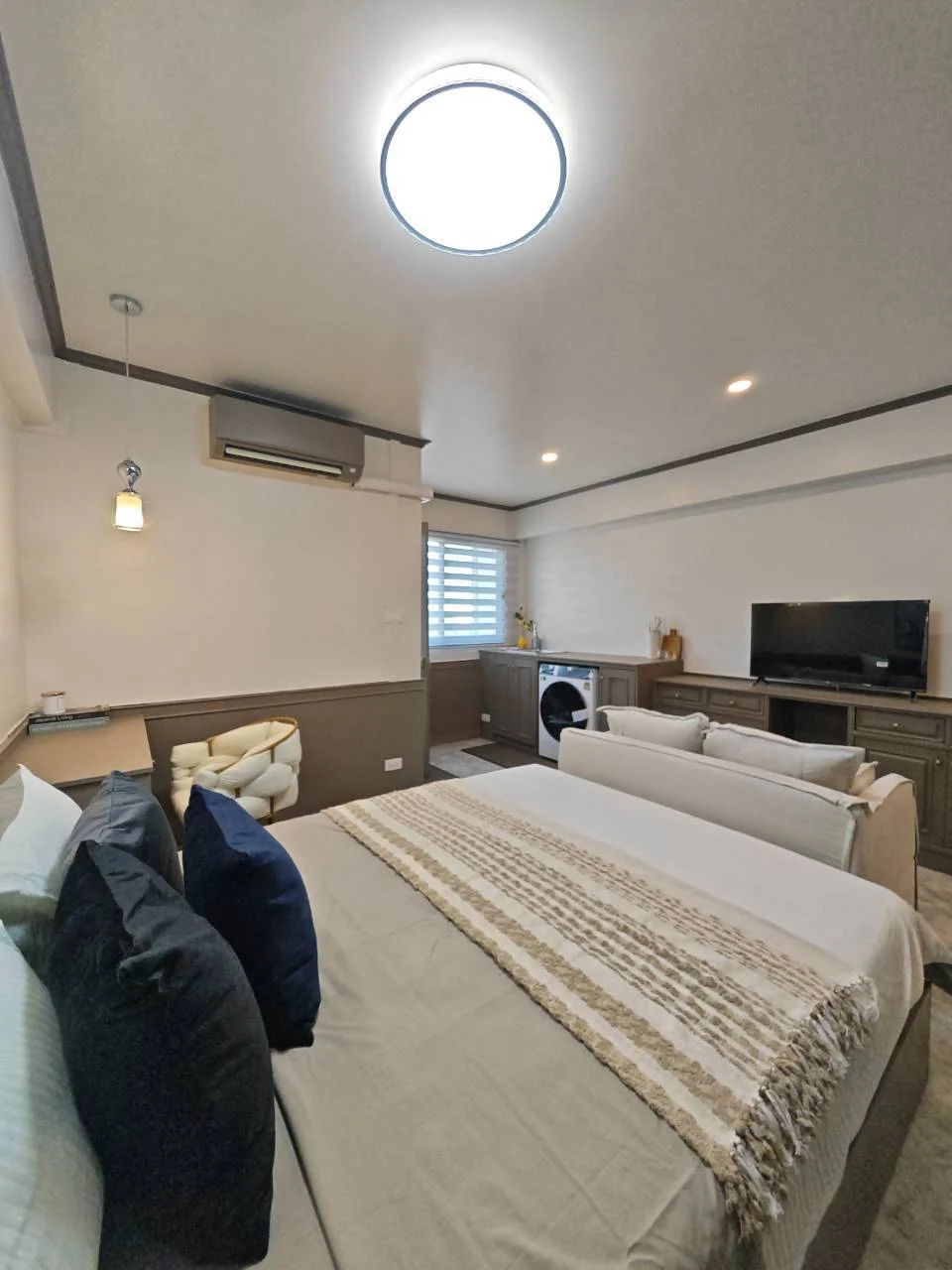 มุมห้องนั่งเล่นที่จัดตกแต่งไว้ — พีพี คอนโด อาคาร D ชั้น 6 ห้อง 608 ภาพที่ 1